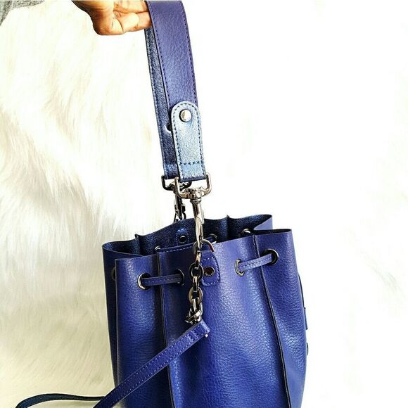 Deux lux bucket bag - Picture 4 of 8